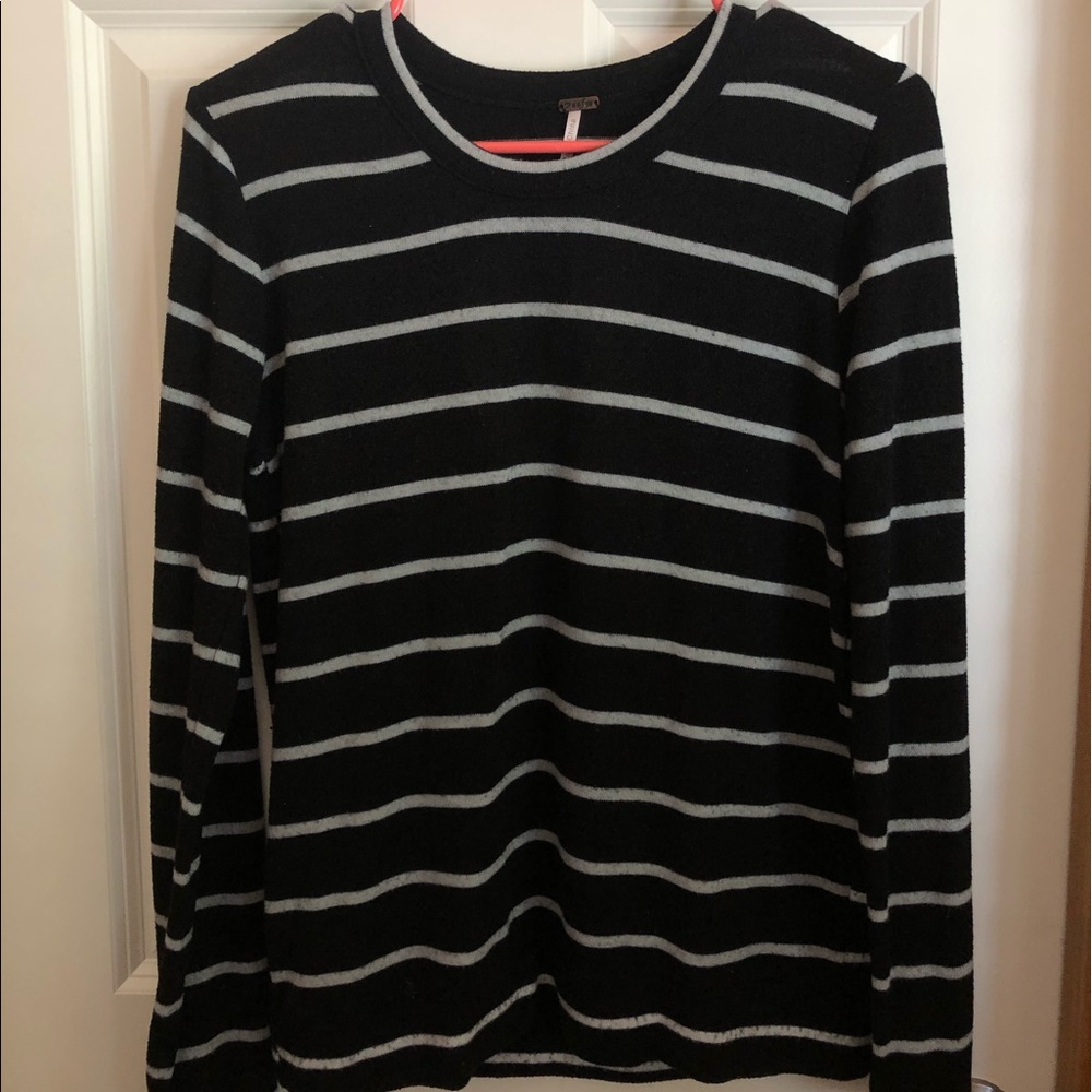 Poof! NEW Black & White Long Sleeves Shirt